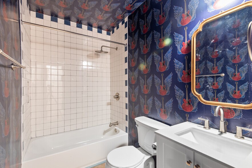 Building Photo - 907 Beaufort St