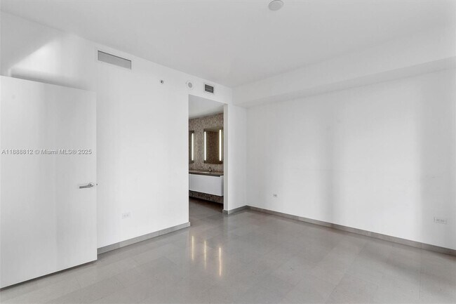 Building Photo - 88 SW 7th St