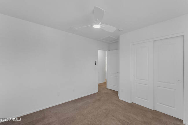 Building Photo - 2318 E Sunland Ave
