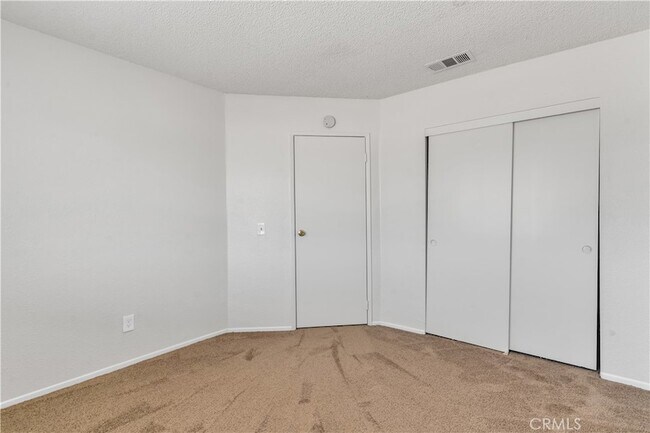 Building Photo - 8922 I Ave