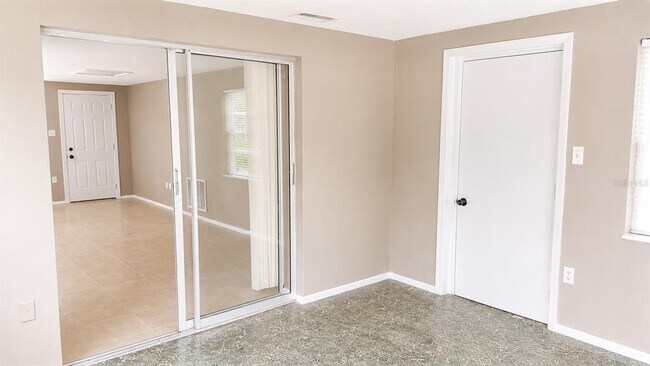 Building Photo - 4080 Redwing Dr