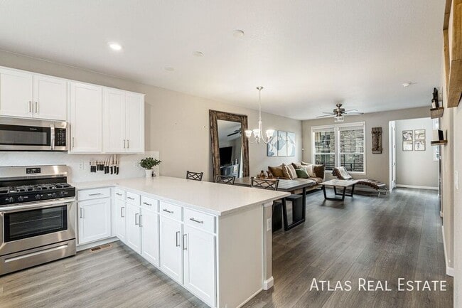 Building Photo - 1536 Castle Creek Cir