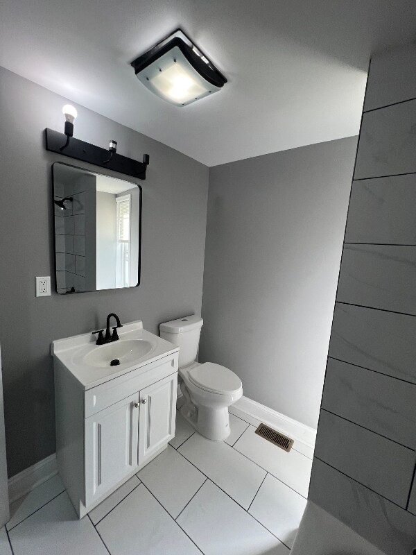 Building Photo - 547 High St