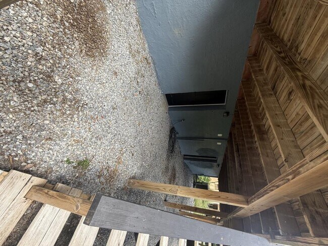 Building Photo - 15625 Hanover Pike