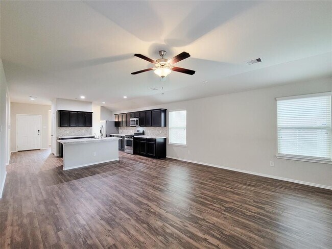 Building Photo - 6011 Diantha St