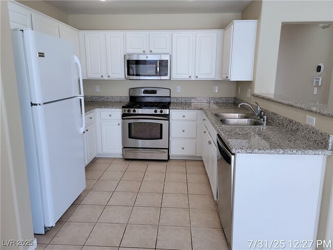 Building Photo - 8228 Amphora St