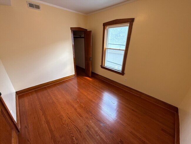 Building Photo - 3029 N Christiana Ave
