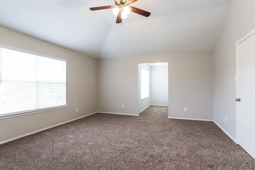 Building Photo - 21831 Westfield Ridge Dr