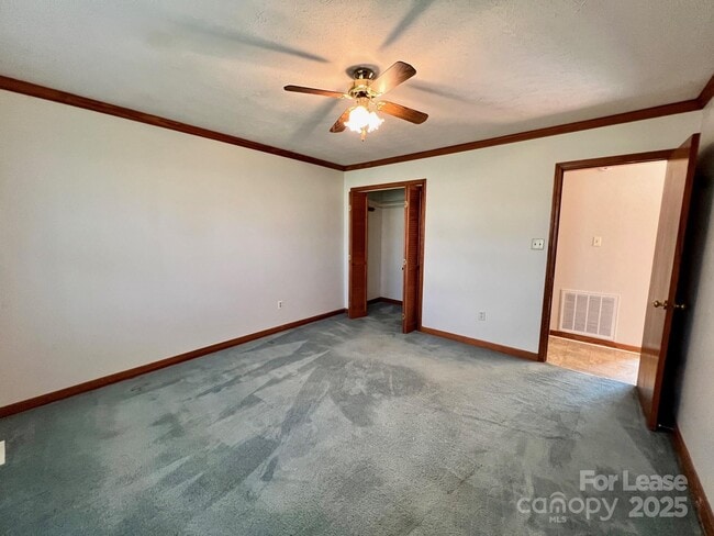 Building Photo - 185 N Gibbs Rd