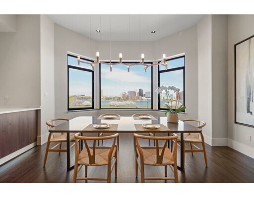 Building Photo - 316 Beacon St