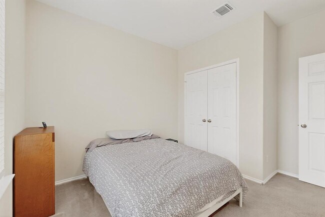 Building Photo - 262 Zuma Dr