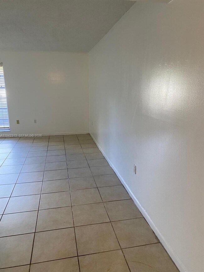 Building Photo - 12035 NE 2nd Ave