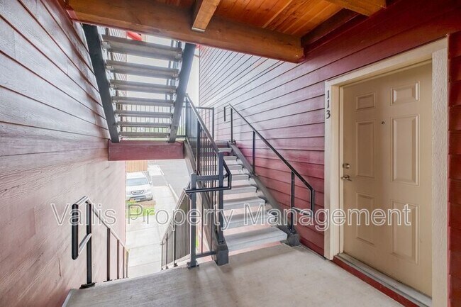 Building Photo - 13001 S Crompton Ln