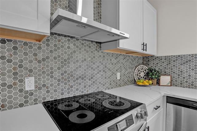 Building Photo - 705 E Hanna St