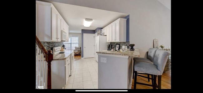 Building Photo - Wonderfully Updated Home with Neighborhood...