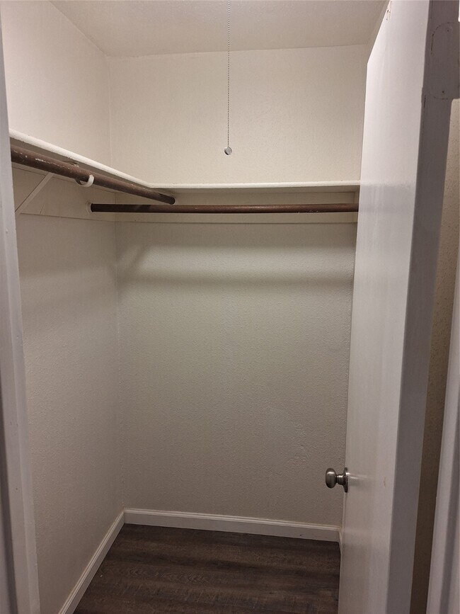 Building Photo - 19959 Salt River Ct