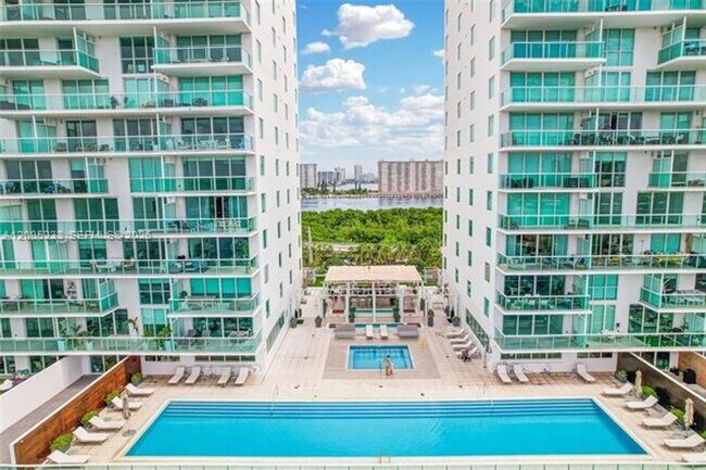 Building Photo - 400 Sunny Isles Blvd
