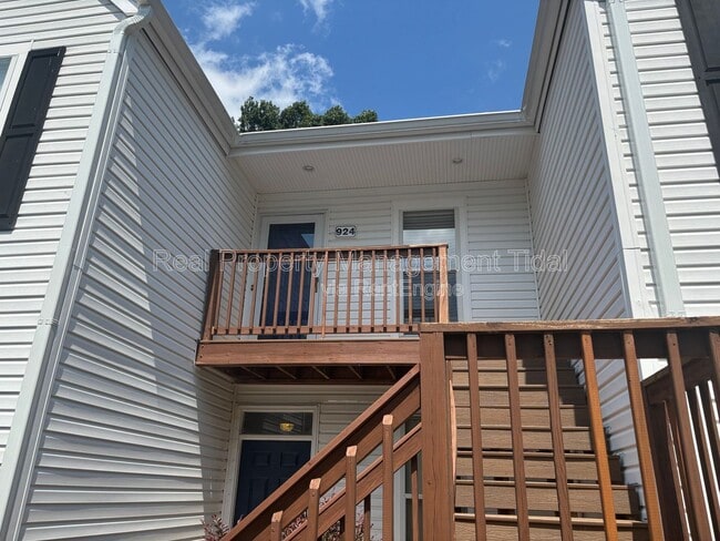 Building Photo - 924 Ironwood Dr