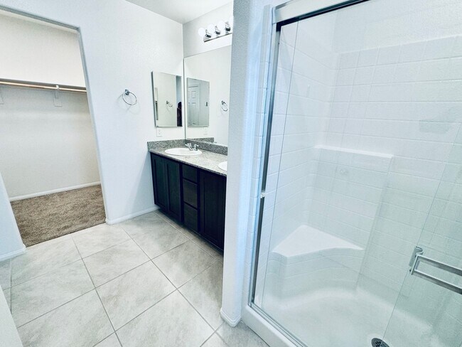 Building Photo - AMAZING, CORNER LOT, UPGRADED TOWNHOME IN "HENDERSON!!"  NEXT DOOR TO COMMUNITY DOG PARK!!