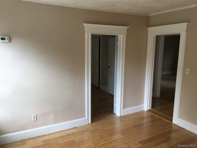 Building Photo - 528 NY-32