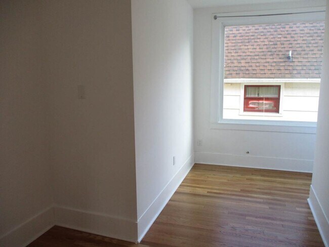 Building Photo - 505 N L St