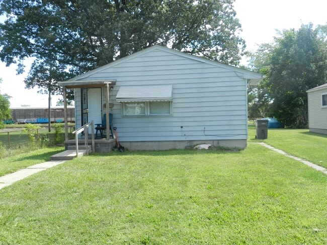 Primary Photo - 3747 9th St