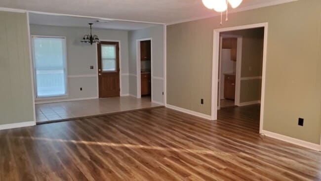 Building Photo - 1711 Delhi Dr