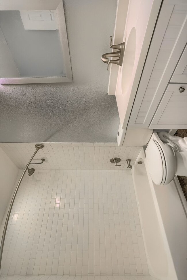 Building Photo - 13204 E Linvale Pl