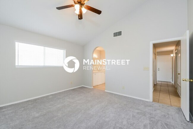 Building Photo - 3 Bedroom Pet-Friendly Home in Tucson, AZ with Main Street Renewal
