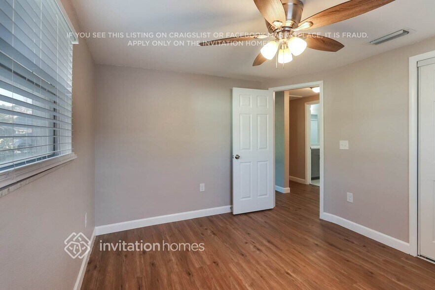 Building Photo - 15723 Sea Pines Dr