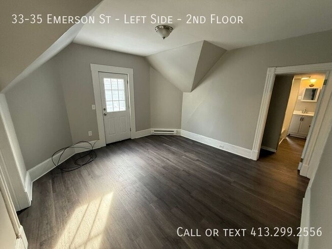 Building Photo - 33-35 Emerson St-Left Side - 2nd Floor