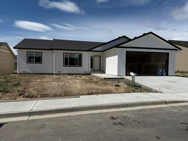 Primary Photo - New Construction 3 bed, 2 bath!