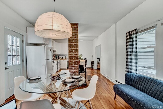 Building Photo - 2 Mine Hill Rd