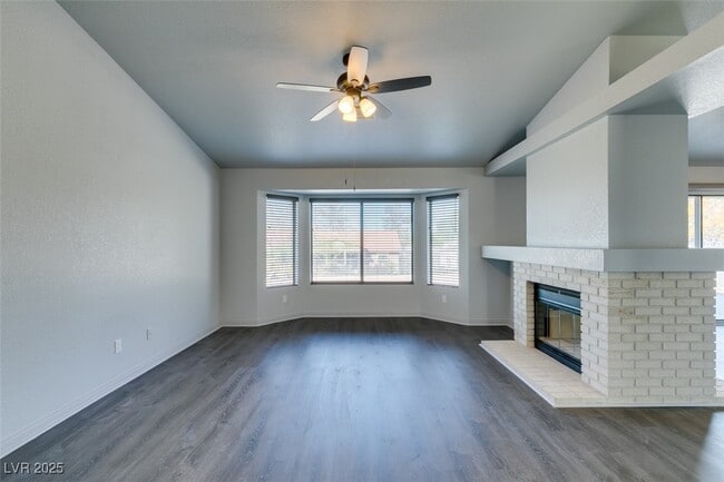 Building Photo - 1670 Rocking Horse Dr