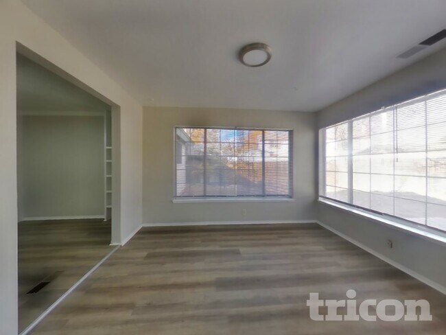 Building Photo - 2878 Goldy Way