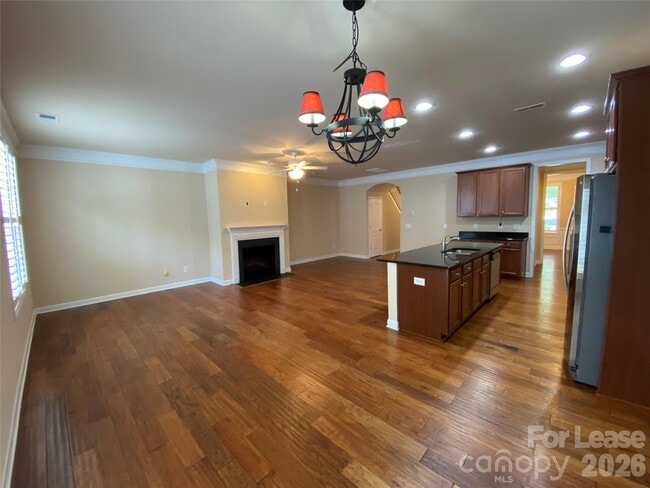 Building Photo - 9916 Evergreen Terrace Drive
