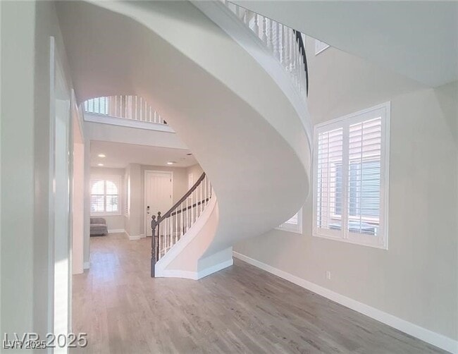 Building Photo - 927 Via Canale Dr