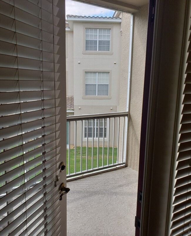 Building Photo - 3331 Whitestone Cir