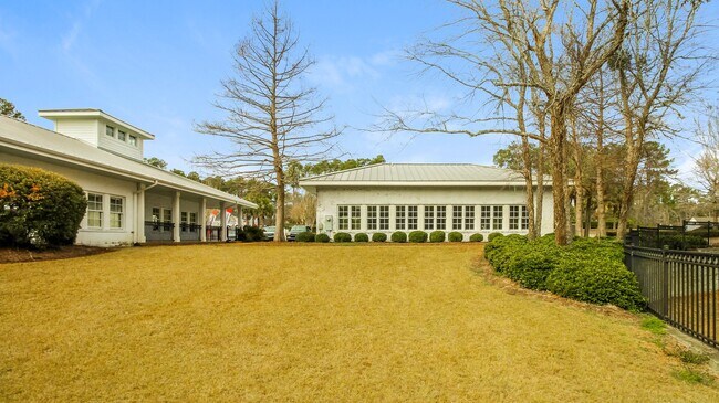 Building Photo - 694 Hadley Ct SE