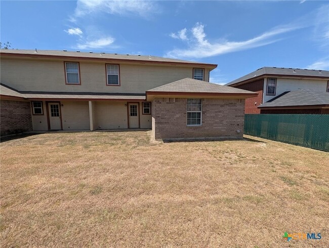 Building Photo - 4302 Jeff Scott Dr