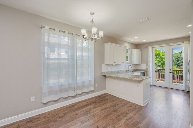Building Photo - Modern 4-Bedroom Home with Designer Touches in the Heart of Niceville