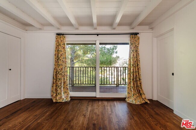 Building Photo - 2344 Sunset Heights Dr