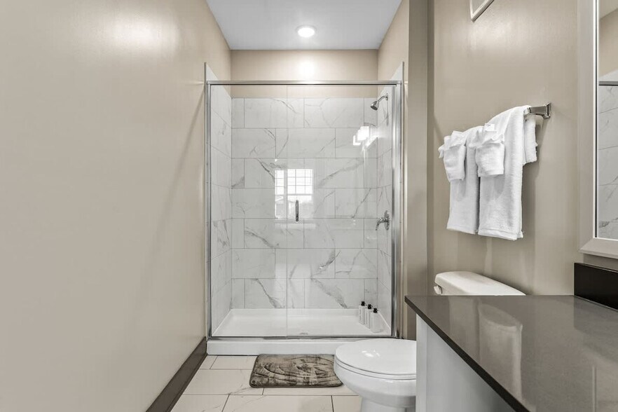 Building Photo - 9376 Vintage Hills Way