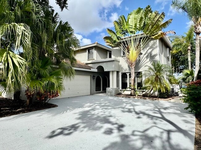 Building Photo - 10577 Santa Laguna Dr