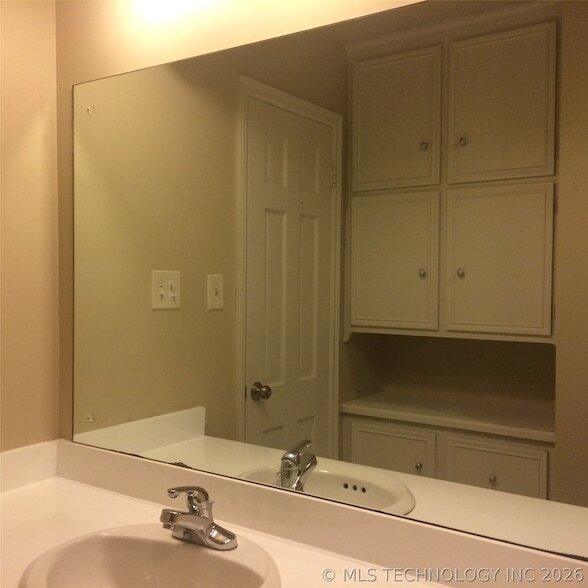Building Photo - 4912 S Knoxville Pl