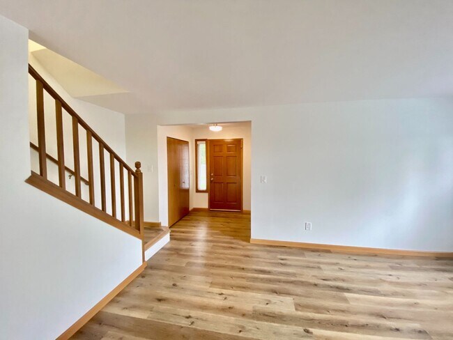 Building Photo - 8th Pl W (21503)