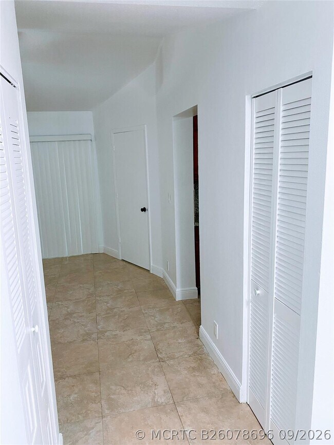 Building Photo - 9243 SW 138th Pl