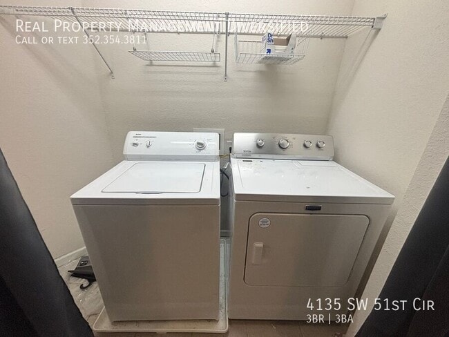 Building Photo - 4135 SW 51st Cir