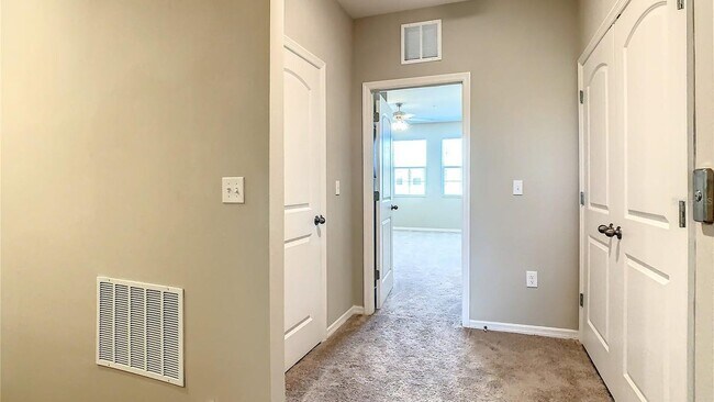 Building Photo - 5513 Wahoo Ct