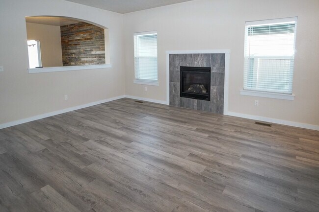 Building Photo - 4272 W Peak Cloud Dr